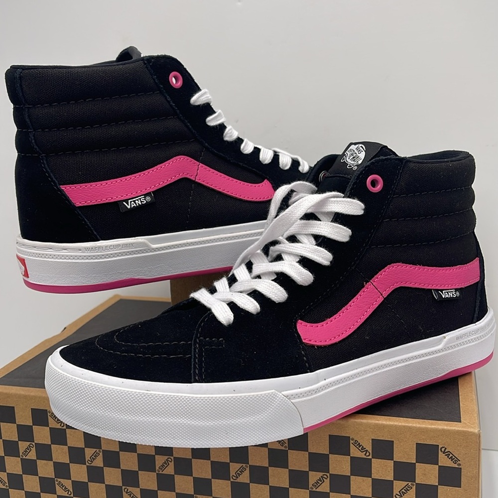 Vans WMNS Bmx Sk8-Hi Black/Magenta
VN0005V0KMN Sneakers - Picture 8 of 16
